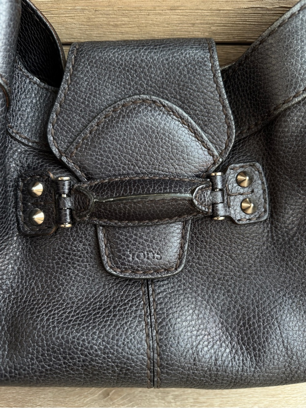 TODS Black Subtle Metallic Leather Hobo Shoulder Bag - Picture 3 of 12